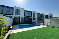 4 Bedroom | Private Backyard | Fully Fitted Kitchen