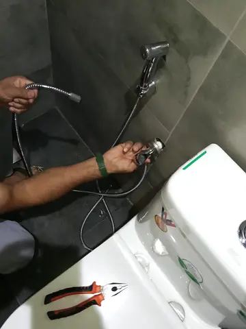 Washroom Shatf Fixing
