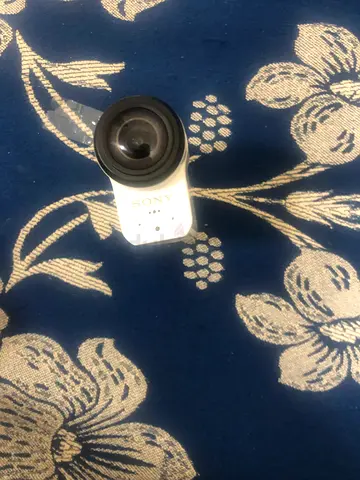 Sony Action Camera - with live view Lcd 128 gb sd card and accessories