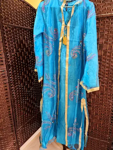 Elegant Blue Embroidered Kaftan