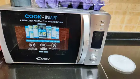 Candy Smart Microwave Oven with Cook-in App