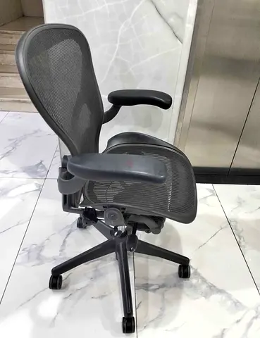 Herman Miller Aeron Chair Size B Fully Loaded Posture Fit
