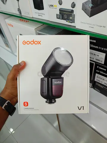 Godox V1 Flash for Sony, Canon , Nikon BRAND NEW