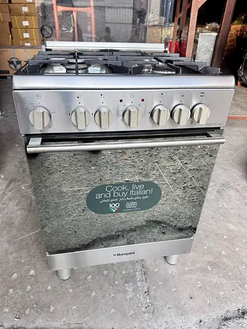 Bompani 4 Gas Burner And Eletiric Oven 60 By 60 C.m Made in Italy