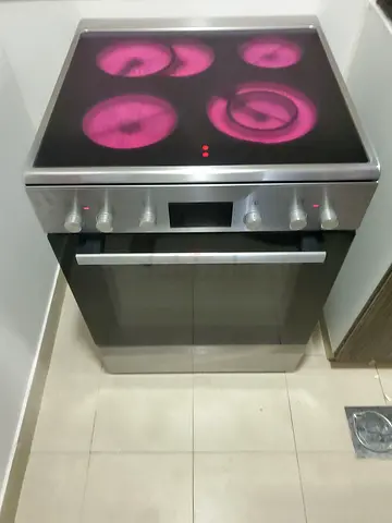 Bosch 4 burner electric ceramic cocker size 60Cm