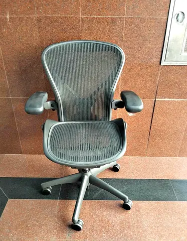 Herman Miller Aeron Chair Size B Fully Loaded Posture Fit