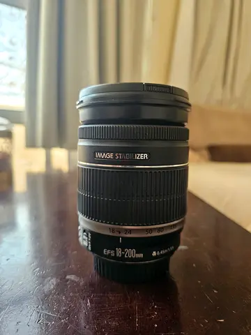 Canon EF 18 200 mm F3.5-5.6 image stabilizer