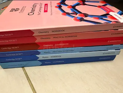 Cambridge IGCSE Chemistry  Physics Books