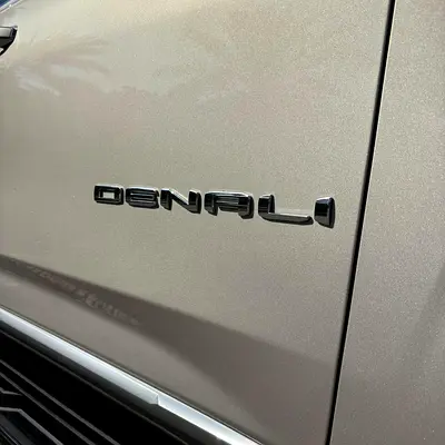 صورة 13 لـ 2021 GMC YUKON