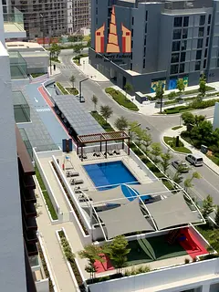 luxurious 3bhk with balcony pool view / close kitchen/ freehold property