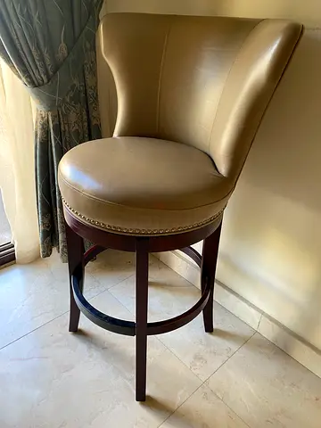 4 BARSTOOLS