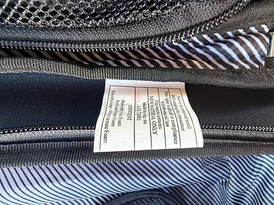 OAKLEY 32 Full Size ROLLING LUGGAGE Suitcase Bag Black