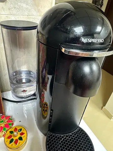 Nespresso Coffee Machine in Excellent Condition