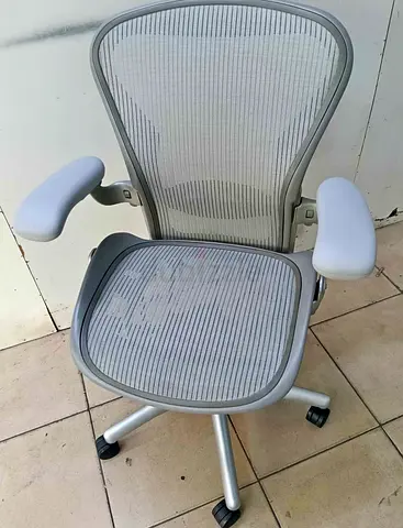Herman Miller Aeron Ergonomic Chair Size B, Mineral