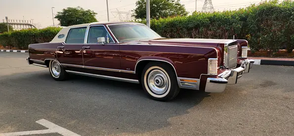1978 LINCOLN CONTINENTAL TOWN CAR 7.5 ENGINE V8 460 SUPER CLEAN ONLY 47000 MILAGE F.S.H