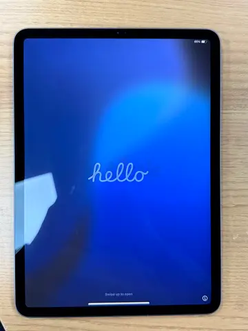 iPad Pro (11-inch) (2nd Generation) 128gb
Model number: MY232NF/A
Year: 2020 - Excellent Condition!