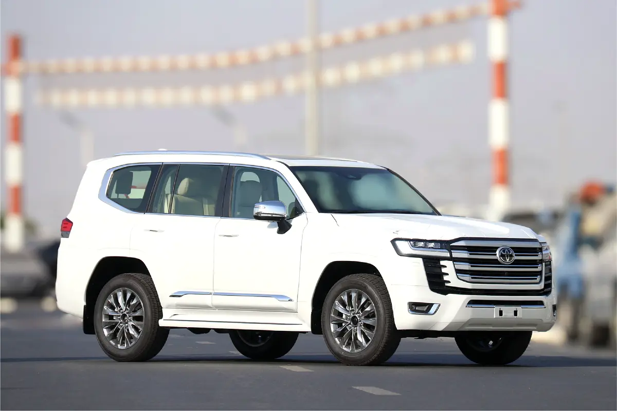 Toyota Land Cruiser 2025 — photo 1 of 19