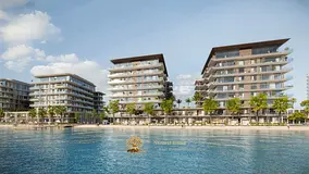 "Don't miss this opportunity: a spacious studio (apartment size) directly on the sea, at an