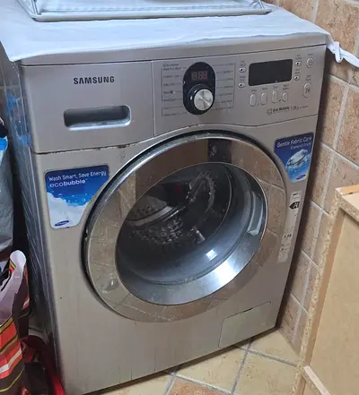 Samsung Front-Load Washing Machine for Sale 7kg Capacity Eco-Bubble Only problem Broken