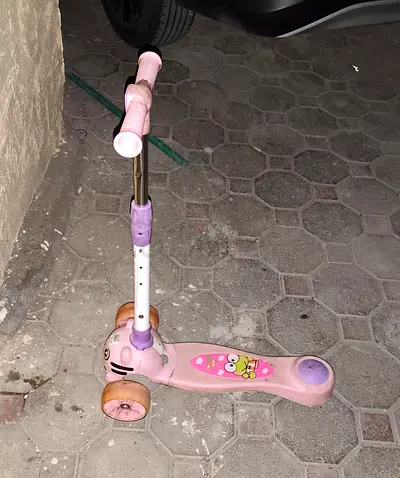 Pink Kids Scooter with Cute Design