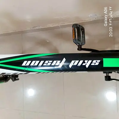 Sleek Shimano 21-Speed Mountain Bike for Sale