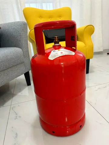 13 kg , like new, reliable Red Gas Cylinder for Cooking Needs