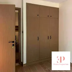 Stunning 5-Bedroom l vacant l low price