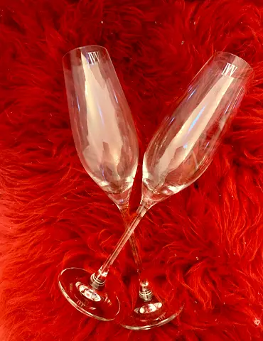 Set of 6 champagne flutes (new)