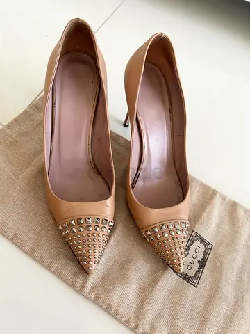 Elegant Gucci Studded Heels, size 39