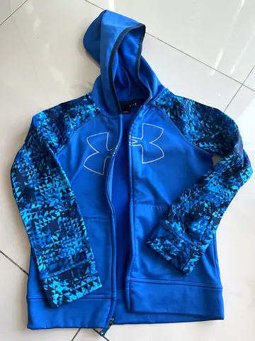 Light Jacket Under Armour for boy age 6