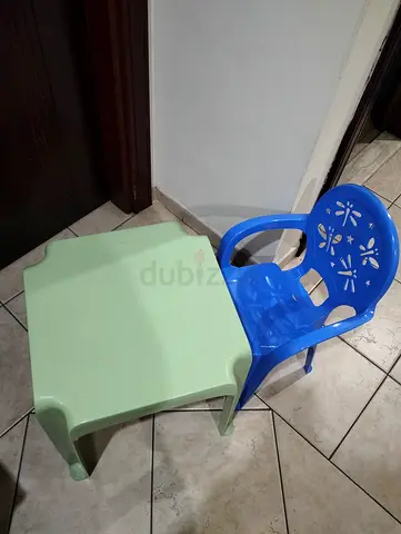 Both for 20 AED only Kids table with chair Location Al barsha 1