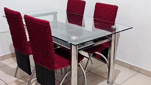 Dining Table with 4 chairs