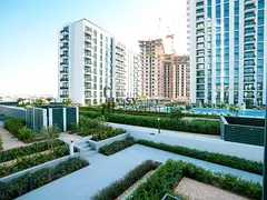 1 Bedroom Apartment | Prime Location | Pool View