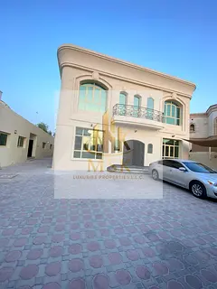 NEATLY PRESERVED | TEN BEDROOM VILLA | SERVANT BLOCK | NEAR BUSINESS BAY