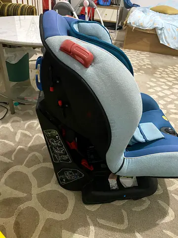 Comfortable Infant Car Seat for Safe Travels