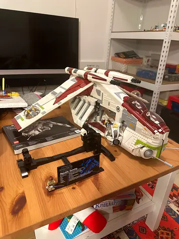 LEGO® Star Wars™ Republic Gunship 75309