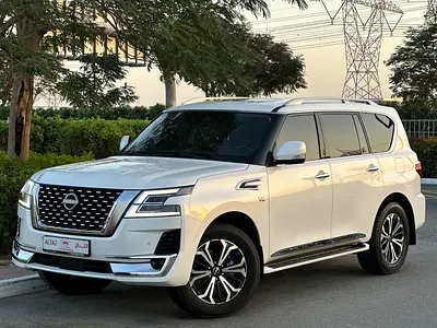 NISSAN PATROL LE TITANIUM V8 2022 GCC UNDER WARRANTY FULL SERVICE HISTORY NO ACCIDENTS NO PAINT