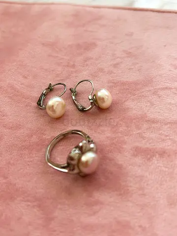 Steel Pearl set of earrings and ring