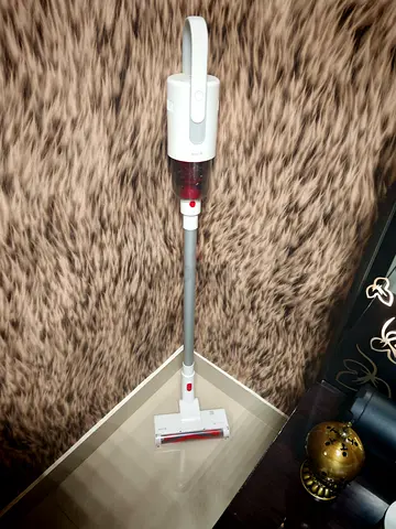 Powerful Cordless Vacuum Cleaner for Effortless Cleaning