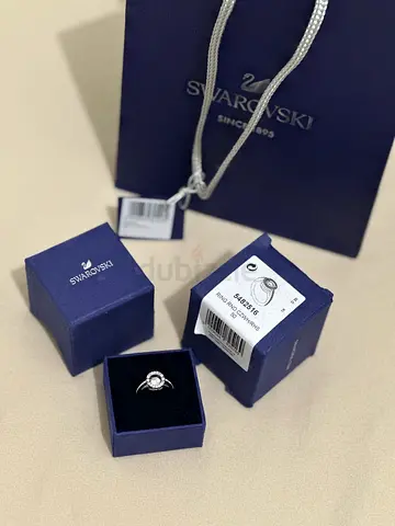 Elegant Swarovski Ring size- 6