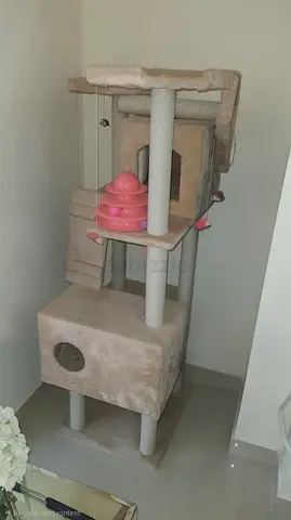 Cat tree