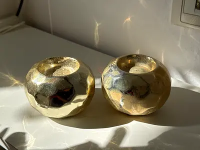 Elegant Decorative Candle Holders 2pcs (Gold color)