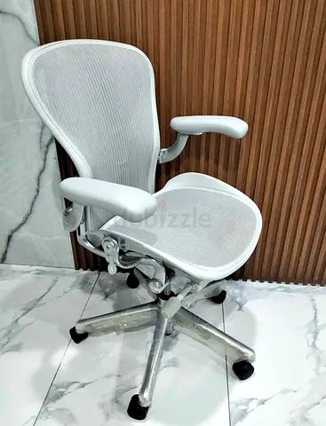 Herman Miller Aeron Ergonomic Chair - Size C, Graphite