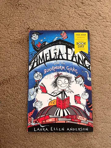 Amelia Fang and the Bookworm Gang
