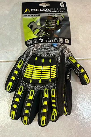 Brand New Delta Plus Work Gloves - Flawless Condition size 10XL, 2 Safety Helmets, Safety shoes s42