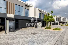 Modern and Spacious Townhouse | Great Location