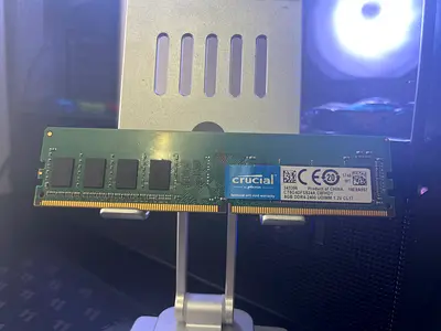Crucial 8GB DDR4 RAM Stick for Enhanced Performance(urgent sale)