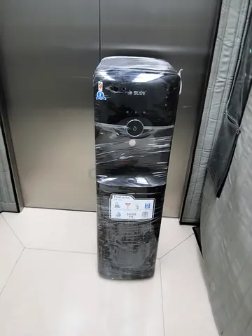 Bottom load water dispenser B