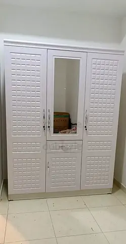 Elegant White Wardrobe with Mirror