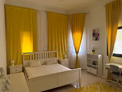 Huge En-suite bedroom in luxury villa with all bills included